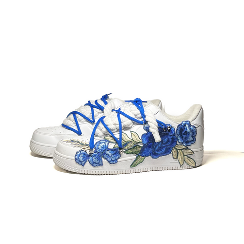 BlauBlume™ Custom Sneaker – Kunst trifft auf Streetstyle